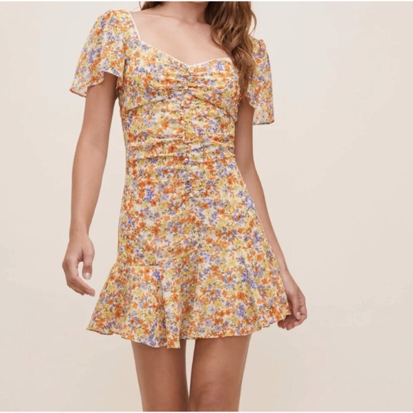 Astr Dresses & Skirts - ASTR The Label‎ So Smitten Mini Dress Floral Print Ruched Front Size M